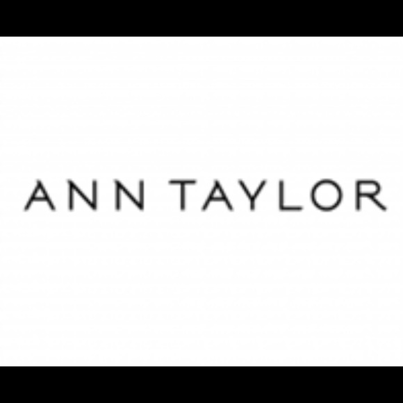 Like new! Ann Taylor black low heel shoe. - Picture 10 of 10